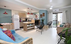 Apartamento Praia do Tombo Guarujá 120m do mar